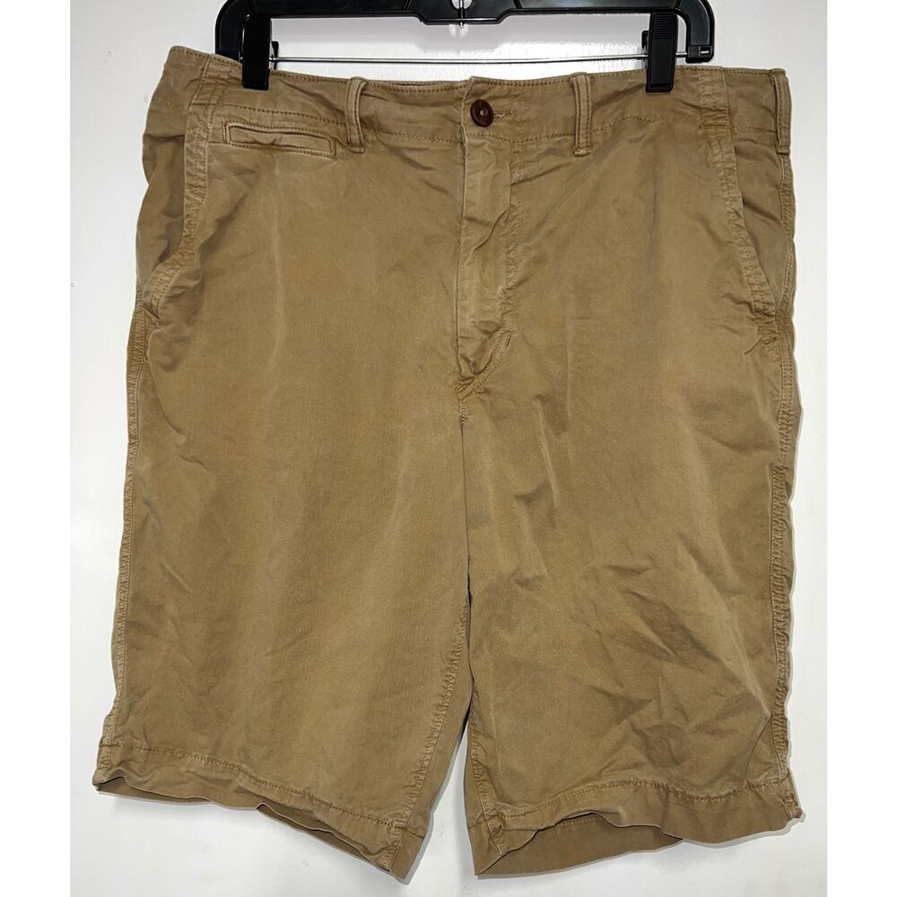 AE Khaki Tan Shorts 34